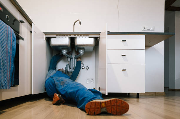 Professional Leak Detection technician working in Commerce, OK